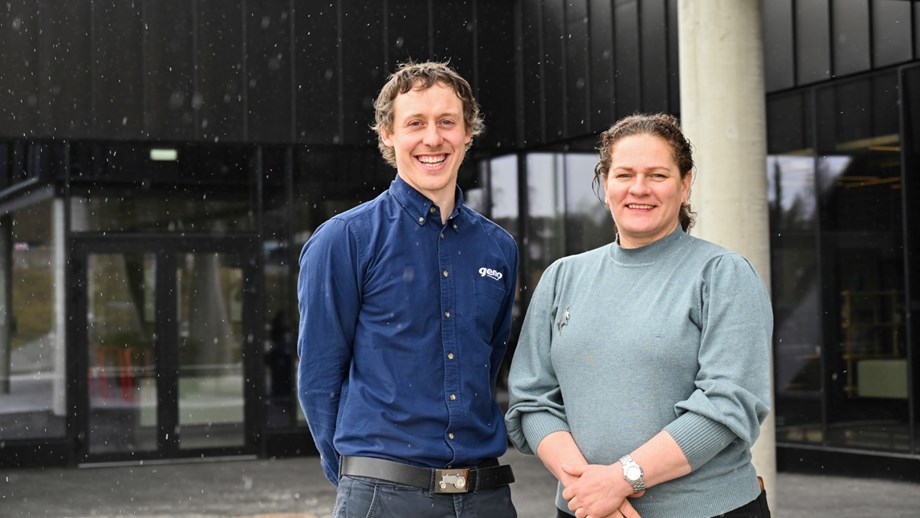 Bilde av Vegard Smenes og Anne Margrethe Solheim Stormo.