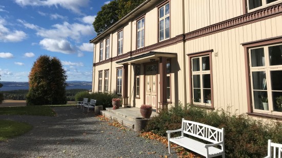 Hovedbygningen på Store Ree_foto_Ingunn Nævdal.jpg
