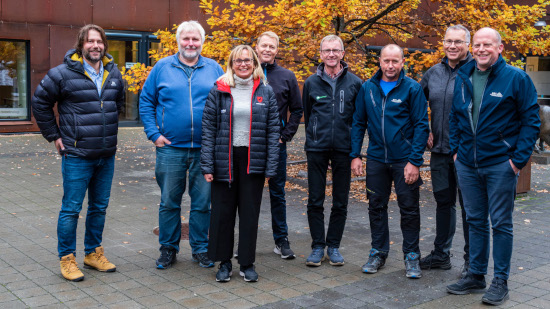 01 Nytt fjøs kontraktskriving Foto Turi Nordengen550.jpg